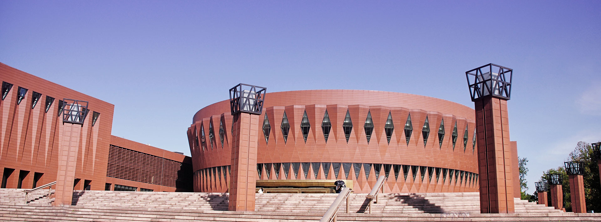 Tsinghua University School of Law